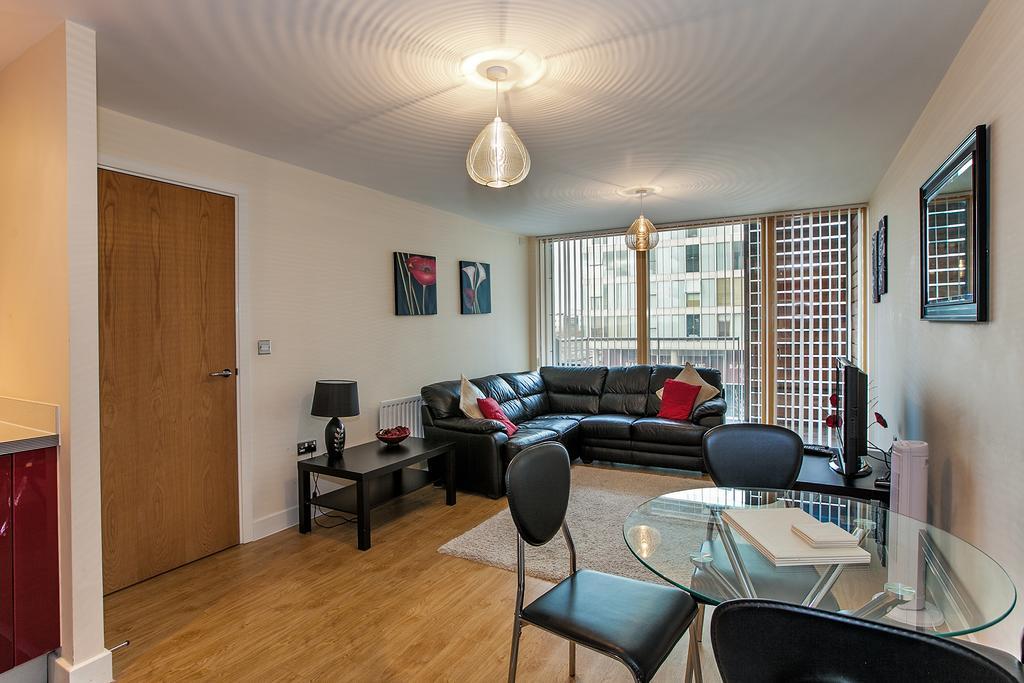 Shortstaymk Vizion Apartments, With Free Superfast Wi-Fi, Parking, Sky Sports And Movies Milton Keynes Ruang foto