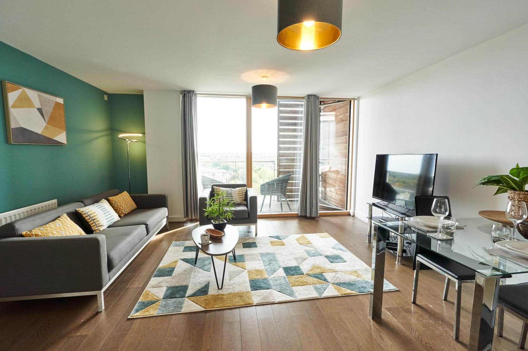 Shortstaymk Vizion Apartments, With Free Superfast Wi-Fi, Parking, Sky Sports And Movies Milton Keynes Bagian luar foto