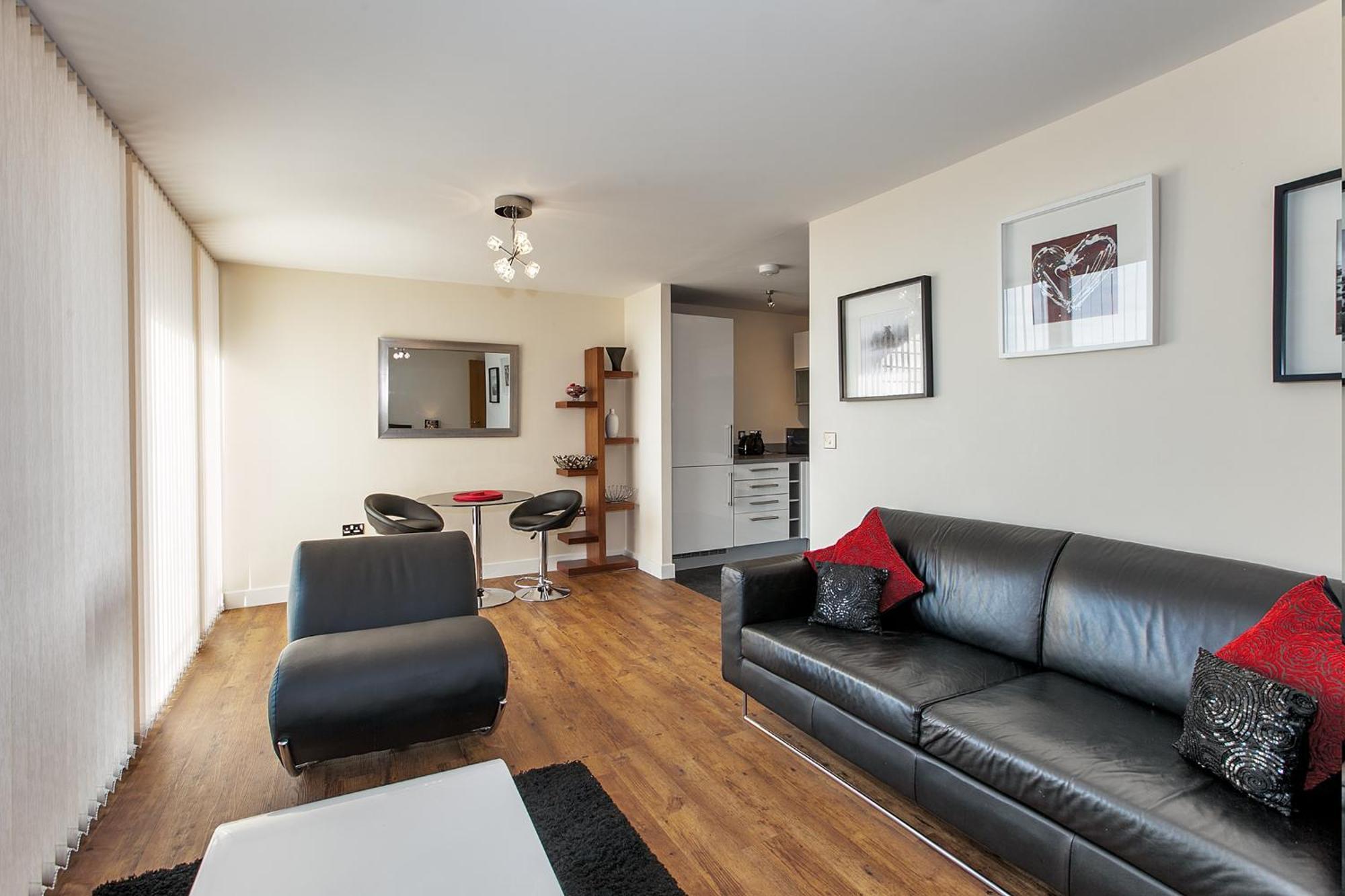 Shortstaymk Vizion Apartments, With Free Superfast Wi-Fi, Parking, Sky Sports And Movies Milton Keynes Ruang foto
