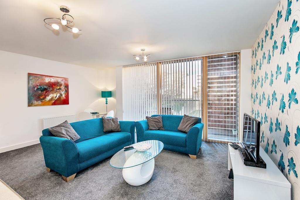 Shortstaymk Vizion Apartments, With Free Superfast Wi-Fi, Parking, Sky Sports And Movies Milton Keynes Bagian luar foto